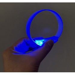 3 Modlu Pilli LED Işıklı Esnek Parti Bilekliği Mavi 3 Modlu Pilli LED Işıklı Esnek Parti Bilekliği Mavi