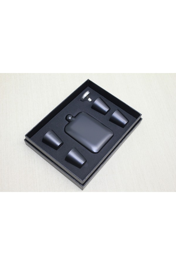 4 Shot Bardaklı Matara Seti