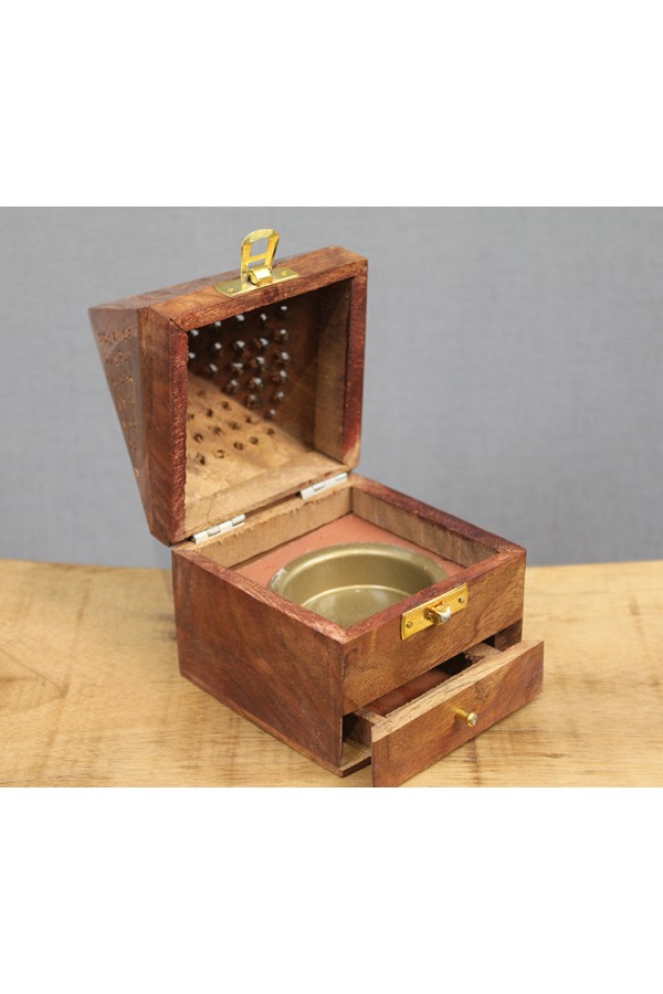 Ahşap Kule Tütsülük