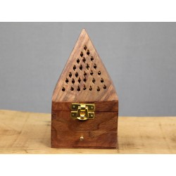 Ahşap Kule Tütsülük Ahşap Kule Tütsülük