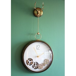 Çarklı Geyikli Duvar Saati Çarklı Geyikli Duvar Saati