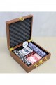 Deri Çantalı 100 Chip Ve 2 Adet İskambil Kağitına Sahip Poker Oyunu