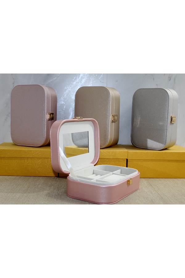 Deri Kaplamalı Makyaj Ve Takı Kutusu