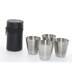Deri Kılıflı 4'Lü Shot Bardak Seti Deri Kılıflı 4'Lü Shot Bardak Seti