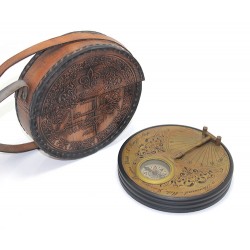 Deri Kılıflı Pirinç Pusula Deri Kılıflı Pirinç Pusula