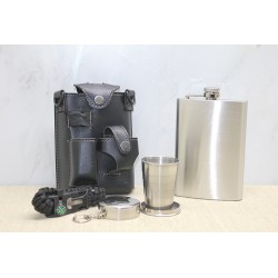 Deri Kılıflı Shot Bardaklı Matara Deri Kılıflı Shot Bardaklı Matara