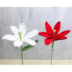 El Örgüsü Zambak Çiçeği El Örgüsü Zambak Çiçeği