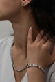 Gümüş 2.5 mm Beyaz Taşlı Su Yolu Kadın Set Gümüş 2.5 mm Beyaz Taşlı Su Yolu Kadın Set