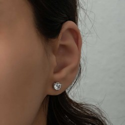 Gümüş 6 mm Beyaz Zirkon Tek Taş Kadın Küpe Gümüş 6 mm Beyaz Zirkon Tek Taş Kadın Küpe
