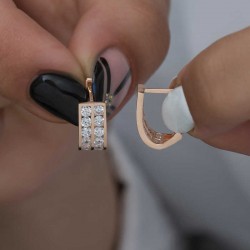 Gümüş Çift Sıra Beyaz Taşlı J Kadın Küpe Gümüş Çift Sıra Beyaz Taşlı J Kadın Küpe