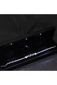 Gümüş Işıklı Kutulu Melek Kanadı Kadın Bileklik Gümüş Işıklı Kutulu Melek Kanadı Kadın Bileklik