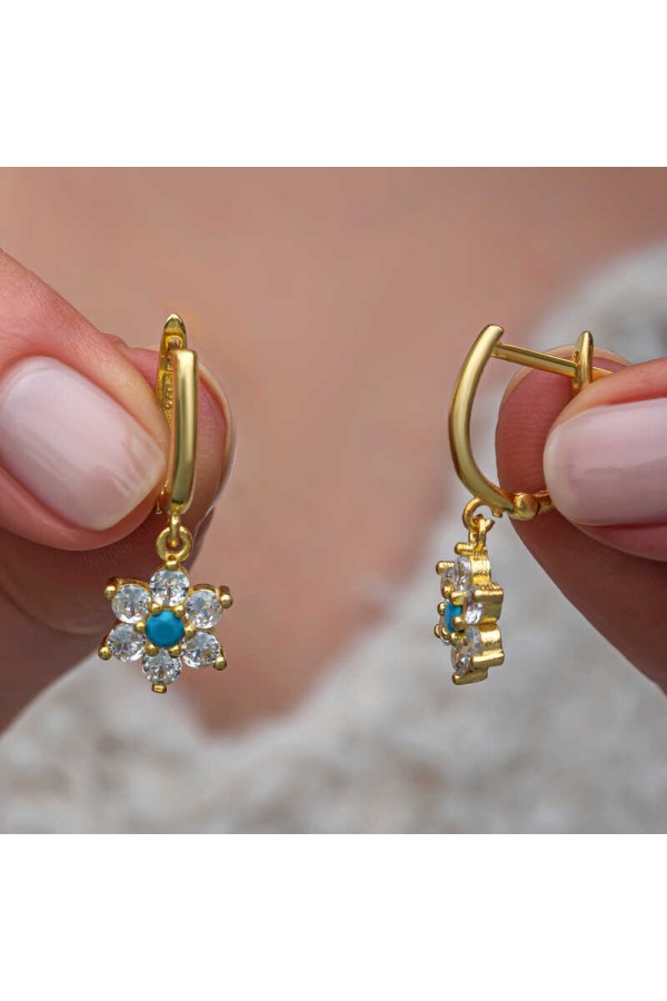 Gümüş Mavi Taşlı Gold Çiçek Kadın Küpe Gümüş Mavi Taşlı Gold Çiçek Kadın Küpe