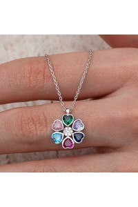 Gümüş Renkli Kalpli Çiçek Kadın Kolye