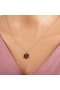 925 Ayar Gümüş Rose Siyah Taşlı Kar Tanesi Kadın Kolye