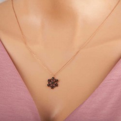 925 Ayar Gümüş Rose Siyah Taşlı Kar Tanesi Kadın Kolye 925 Ayar Gümüş Rose Siyah Taşlı Kar Tanesi Kadın Kolye
