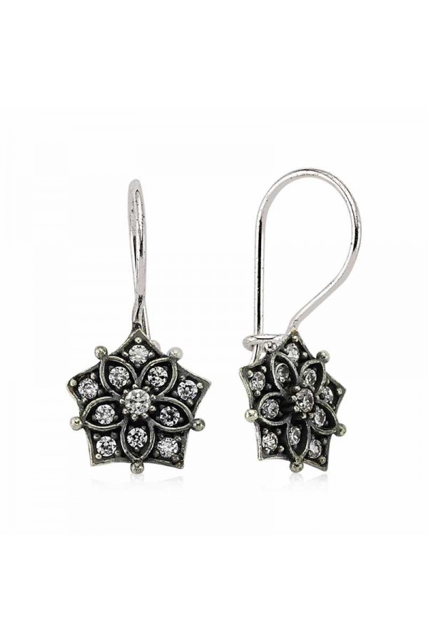 Gümüş Sallantılı Çiçek Küpe Gümüş Sallantılı Çiçek Küpe