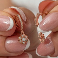 Gümüş Sallantılı Rose Minimal Çiçek Kadın Küpe Gümüş Sallantılı Rose Minimal Çiçek Kadın Küpe