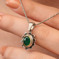 Gümüş Yeşil Çiçek Desenli Otantik Kadın Kolye Gümüş Yeşil Çiçek Desenli Otantik Kadın Kolye