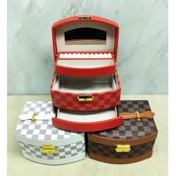 Makyaj Ve Takı Kutusu