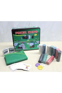 Metal Kutulu 500 Chip Ve 2 Adet İskambil Kağit Setine Sahip Poker Oyunu