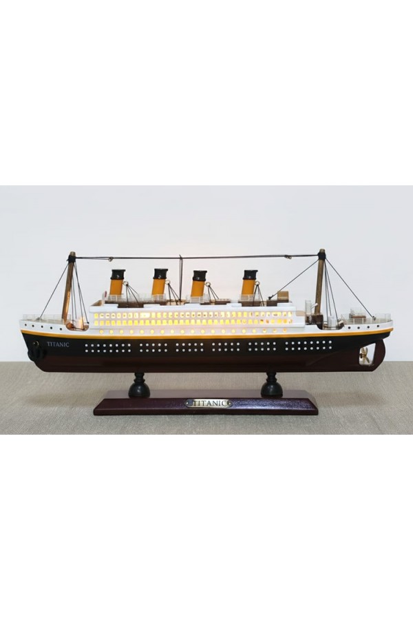 Özel Tasarım Ahşap Işıklı Titanik Gemi
