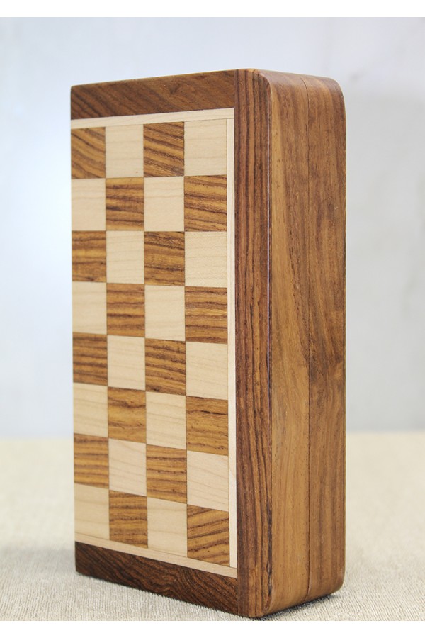 Özel Vernikli Mıknatıs Taşlı Ahşap Katlanabilir Kutulu Satranç Oyunu 25 Cm