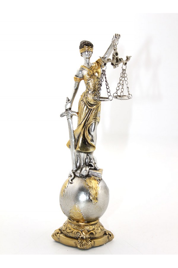 Polyester Adalet Figürü