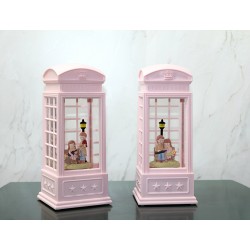 Telefon Kulübeli Kış Masalı Işıklı Müzikli Kar Küresi Telefon Kulübeli Kış Masalı Işıklı Müzikli Kar Küresi