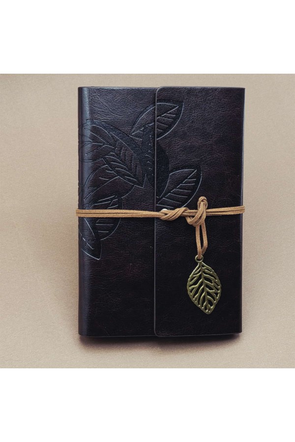 Beyaz Jel Kalem Ve Siyah Yapraklı Deri Hatıra Defteri Beyaz Jel Kalem Ve Siyah Yapraklı Deri Hatıra Defteri