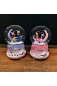 Büyük Boy Püskürtmeli Kar Küresi Büyük Boy Püskürtmeli Kar Küresi