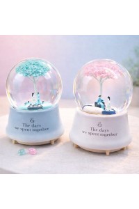 Büyük Boy Romantik Çiftler Temalı Kar Küresi Büyük Boy Romantik Çiftler Temalı Kar Küresi