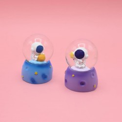 Işıklı Mini Sevimli Astronot Kar Küresi