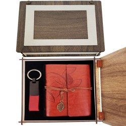 Özel Ahşap Kutulu Kahve Deri Defter ve Anahtarlık Set Özel Ahşap Kutulu Kahve Deri Defter ve Anahtarlık Set